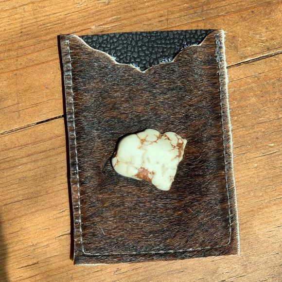 Cowhide Cellphone Card Caddy - Picture 4 of 8